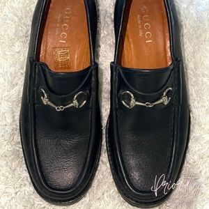 Gucci loafer size 7 *Authentic* mint condition